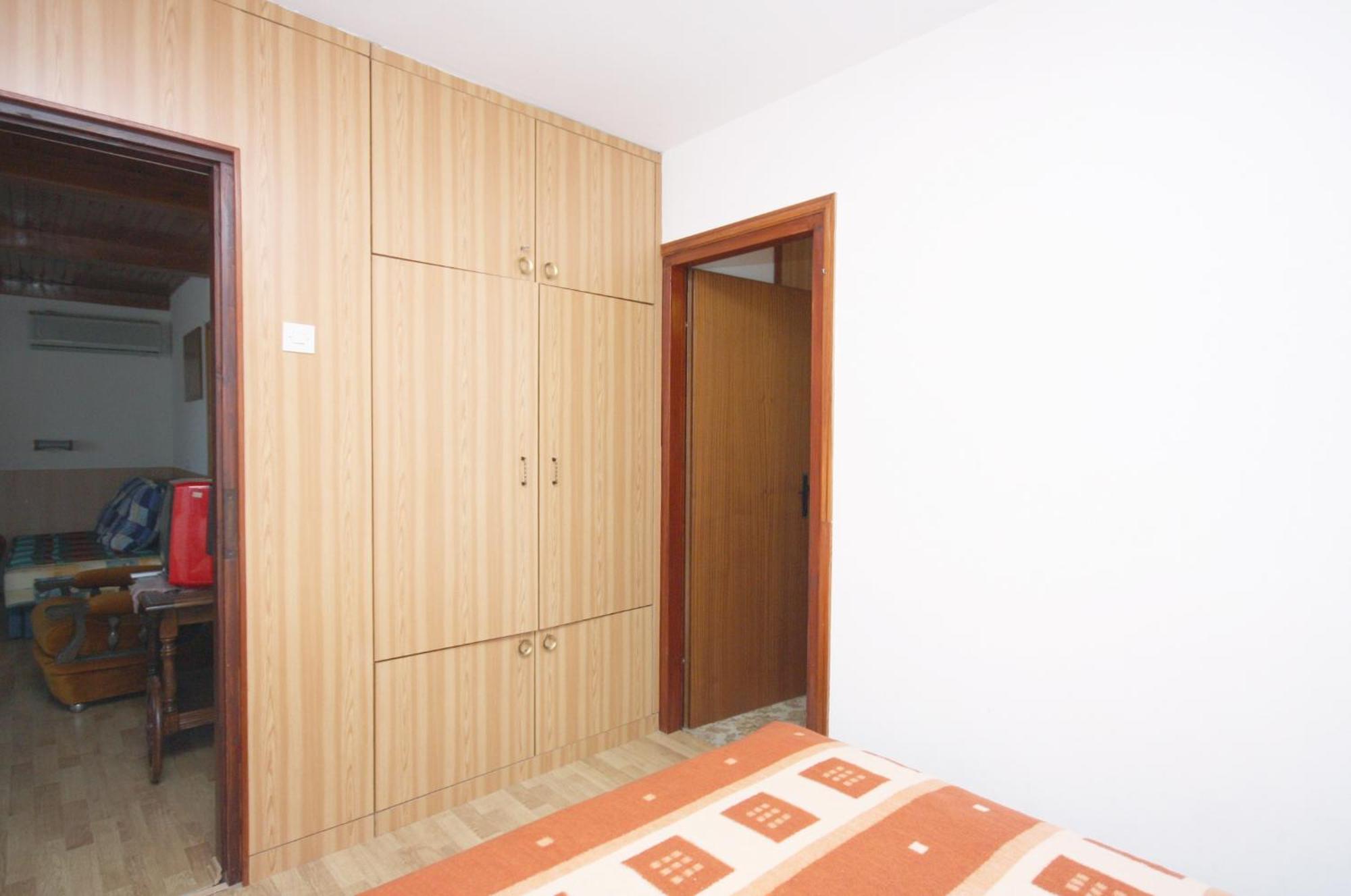 Apartments With A Parking Space Murter - 5103 Бетина Номер фото